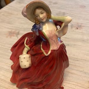 Royal Doulton “Autumn Breezes” discontinued.